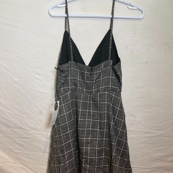 REVOLVE Privacy Please v-neck plaid spaghetti strap flow top NWT - Picture 5 of 5
